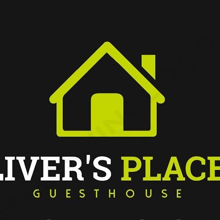 Oliver'S Place Guesthouse Casal Pereiro Exteriör bild